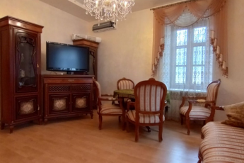 Продам 3-х кімнатну квартиру, Центр, Код: 199130/11