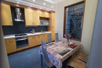 Сдам 4-х кімнатну квартиру, Центр, Ярослава Мудрого пл., Код: 224330/26