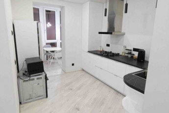 Продам 1-кімнатну квартиру в новобудові, Центральный рынок, Код: 232504/181