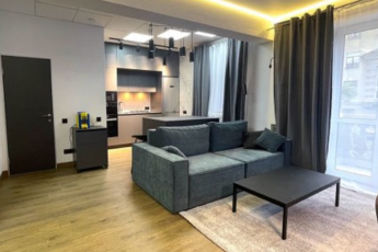 Продам 2-х кімнатну квартиру, Центр, Код: 257306/84