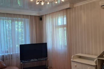 Продам 3-х кімнатну квартиру, Центр, Код: 264679/82