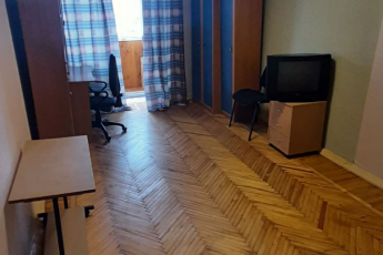 Продам 1-кімнатну квартиру, Центр, Код: 430153/4