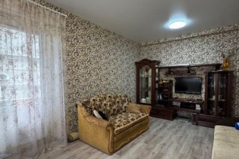 Продам 2-х кімнатну квартиру, Центр, Код: 458921/51