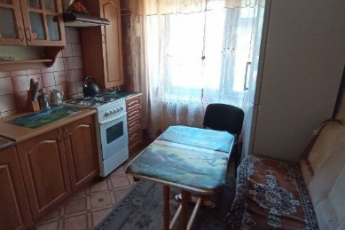 Продам 3-х кімнатну квартиру, Дергачевский р-н, Подворки (Дергачевский район), Код: 462932/118