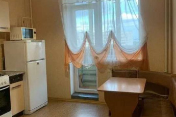 Продам 1-кімнатну квартиру в новобудові, Рогань, Код: 475610/8