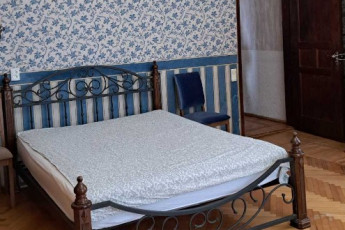 Продам 2-х кімнатну квартиру, Центр, Код: 496979/42