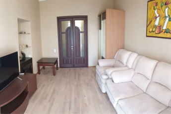 Продам 2-х кімнатну квартиру, Центр, Площадь Конституции метро (Советская), Код: 501057/14