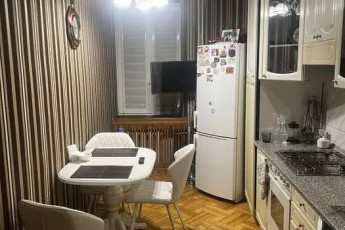 Продам 4-х кімнатну квартиру, Центр, Архитектора Бекетова метро, Код: 525943/1