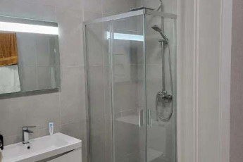 Продам 1-кімнатну квартиру в новобудові, Центр, Код: 535704/2