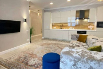 Продам 3-х кімнатну квартиру в новобудові, Центр, Код: 619019/32