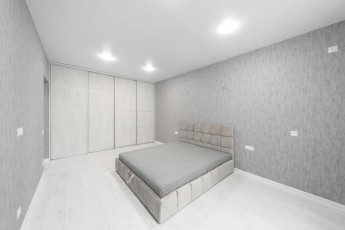 Продам 1-кімнатну квартиру в новобудові, Центральный рынок, Код: 642131/23