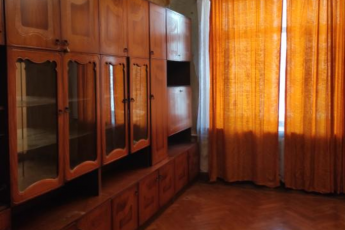 Продам 2-х кімнатну квартиру, Центр, Код: 644264/46