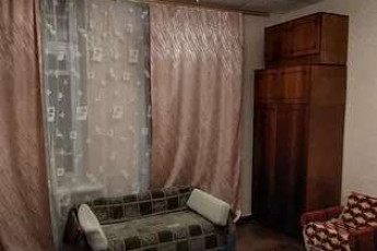 Продам гостинку, Центр, Ярослава Мудрого пл., Код: 645469/4