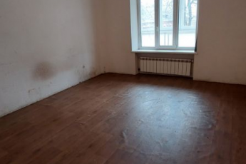 Продам 2-х кімнатну квартиру, Центр, Код: 658329/4