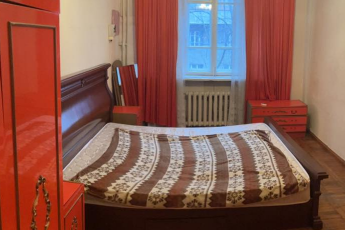 Продам 2-х кімнатну квартиру, Центр, Код: 659642/4