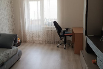 Продам 4-х кімнатну квартиру, ХТЗ, Код: 665785/38