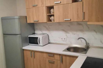 Сдам гостинку, Центральный рынок, Локомотив, Код: 678018/2