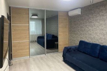 Продам 1-кімнатну квартиру, Гагарина проспект, Метростроителей метро, Код: 681620/2