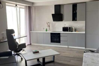 Продам 1-кімнатну квартиру в новобудові, Центр, Код: 695833/4