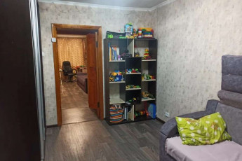 Продам 2-х кімнатну квартиру, Дергачевский р-н, Солоницевка пгт., Код: 695890/2