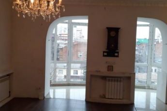 Продам 2-х кімнатну квартиру, Центр, Код: 704840/7