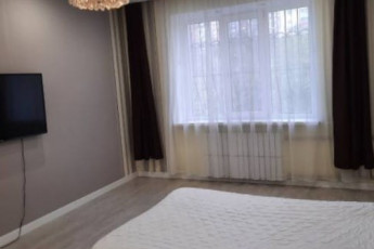 Продам 1-кімнатну квартиру, Сосновая Горка, Научная метро, Код: 704840/92