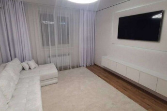 Продам 1-кімнатну квартиру в новобудові, Центральный рынок, Код: 715457/4