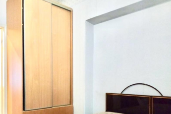 Продам 2-х кімнатну квартиру, Центральный рынок, Код: 720677/1