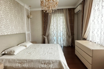 Продам 2-х кімнатну квартиру в новобудові, Центр, Код: 720677/18