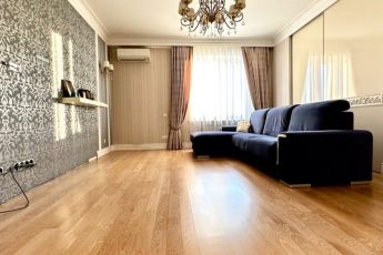 Продам 2-х кімнатну квартиру в новобудові, Центр, Код: 720677/20