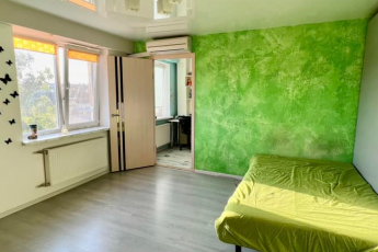 Продам 2-х кімнатну квартиру, Центральный рынок, Код: 742377/33