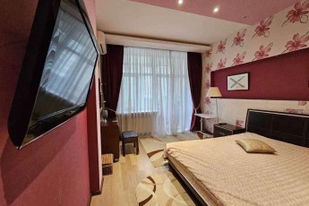 Продам 2-х кімнатну квартиру, Центр, Код: 762341/2