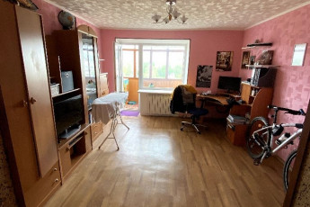 Продам 3-х кімнатну квартиру, Дергачевский р-н, Солоницевка пгт., Код: 774087/3