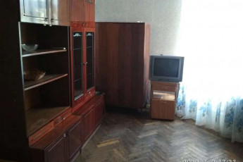 Продам 2-х кімнатну квартиру, Гагарина проспект, Защитников Украины метро (Площадь Восстания), Код: 796955/1