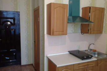 Сдам гостинку, Центральный рынок, Локомотив, Код: 798093/1