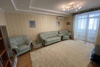 Сдам 3-х кімнатну квартиру, Центр, Код: 798813/3