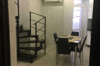 Продам 2-х кімнатну квартиру, Центральный рынок, Центральный Рынок метро, Код: 799592/1