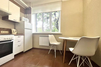 Продам 1-кімнатну квартиру, Центр, Код: 800409/8