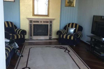 Продам 5-и кімнатну квартиру, Центр, Код: 800643/2