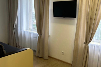 Продам 1-кімнатну квартиру в новобудові, Центральный рынок, Код: 802573/1