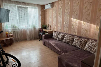 Продам 3-х кімнатну квартиру, Основа, Код: 802664/1