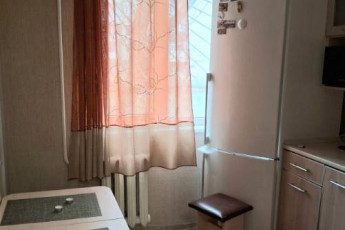 Продам 1-кімнатну квартиру, Новые дома, Маршала Жукова метро (Дворец спорта), Код: 802938/9