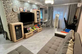 Продам 2-х кімнатну квартиру, ХТЗ, Код: 803166/1