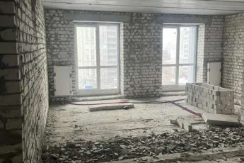 Продам 4-х кімнатну квартиру в новобудові, Центр, Код: 803393/2