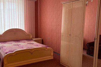 Продам 2-х кімнатну квартиру, Центр, Код: 804069/1