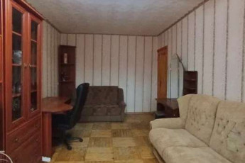 Продам 1-кімнатну квартиру, Дергачевский р-н, Солоницевка пгт., Код: 804358/1