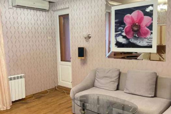 Продам 2-х кімнатну квартиру, Центр, Госпром метро, Код: 805359/1