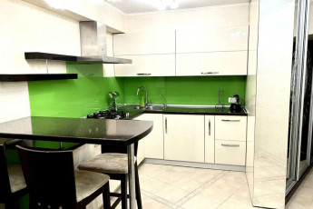 Сдам 2-х кімнатну квартиру, Центр, Площадь Конституции метро (Советская), Код: 807186/1