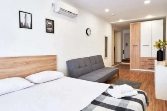 Продам 1-кімнатну квартиру, Центр, Площадь Конституции метро (Советская), Код: 807925/1