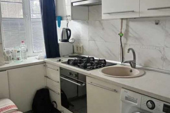 Сдам гостинку, Гагарина проспект, Защитников Украины метро (Площадь Восстания), Код: 808839/2